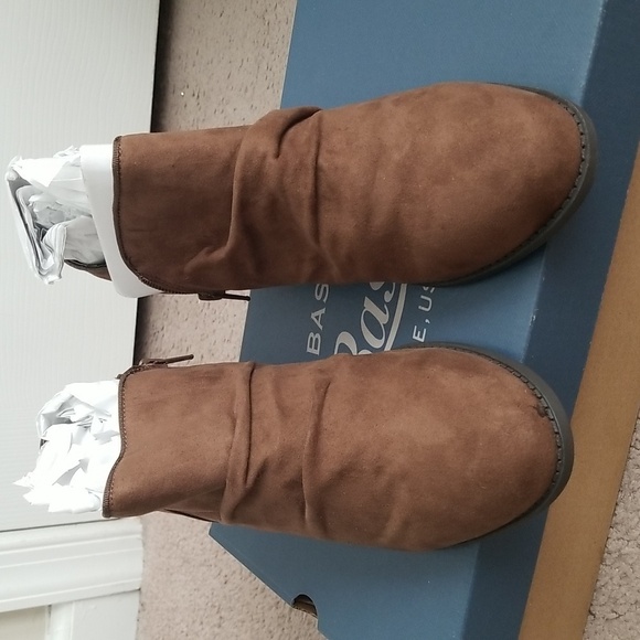 NWB G.H. Bass & Co. Chestnut Ruched Erica Ankle Boot - Picture 2 of 11